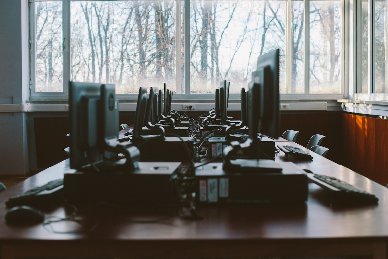 Empowering the Next Generation: Teaching Blender in High Schools for Creativity and Innovation