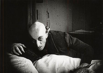 nosferatu-bite.jpg